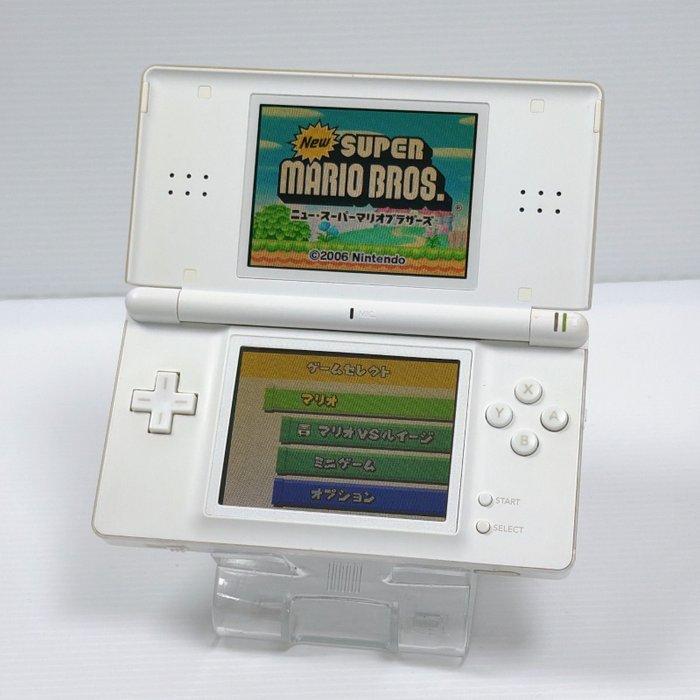 Nintendo DS Lite – bild 1 av 4