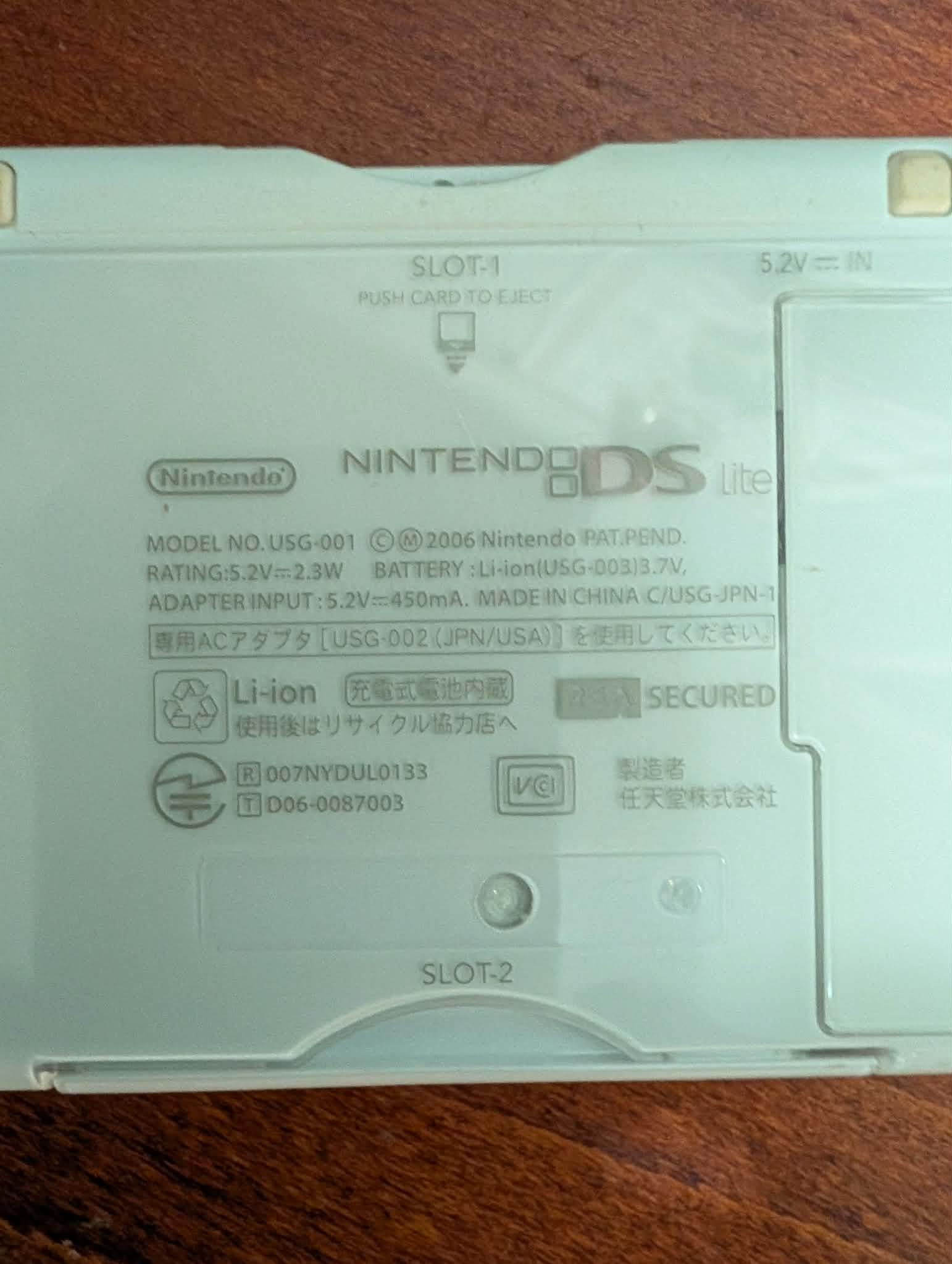 Nintendo DS Lite – bild 4 av 4